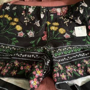 Women’s floral shorts